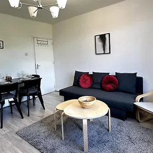 Stunning 2-bed Near London. , London United Kingdom